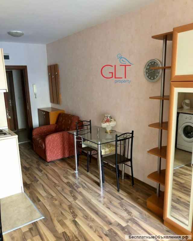 Студия с мебелью, Святой Влас