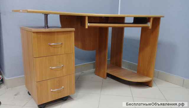 Столы компьютерные, шкафы одёжные