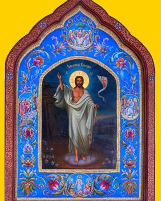 Икона Воскресение Христово в киоте