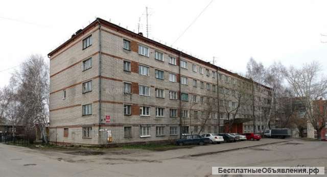 2-к гостинка, Карпова 23
