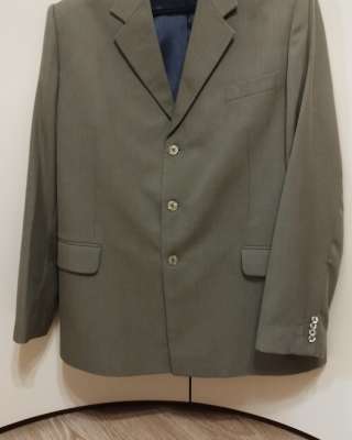 Новый мужской костюм