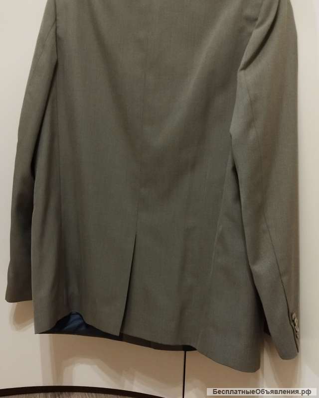 Новый мужской костюм