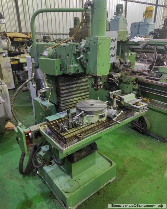 Широкоуниверсальный фрезерный станок 6720в-1