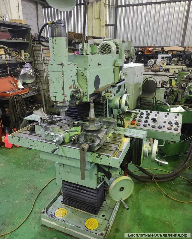 Фрезерный Широкоуниверсальный станок 67к25пф2
