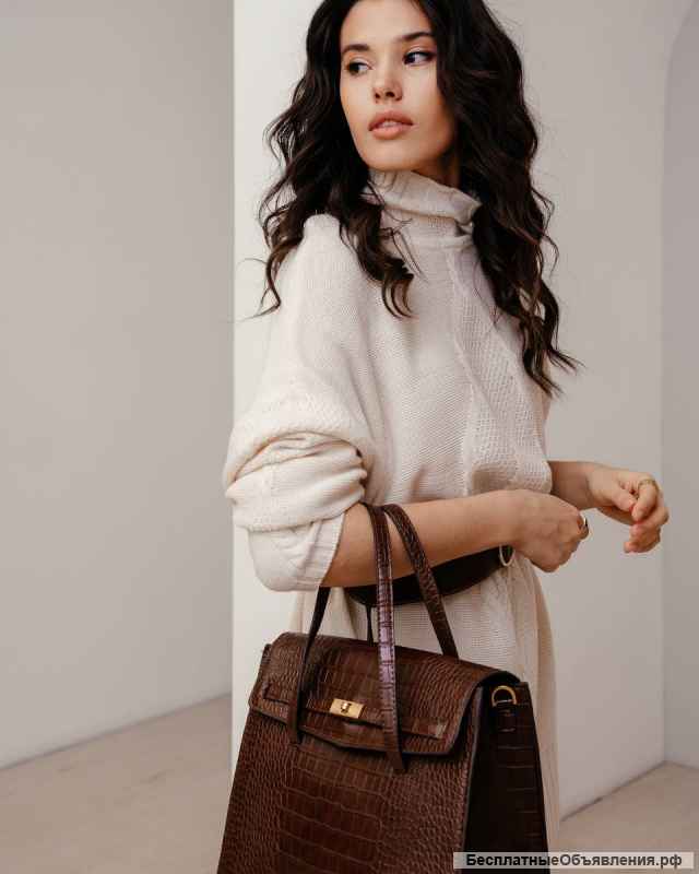 Свитер женский стильный