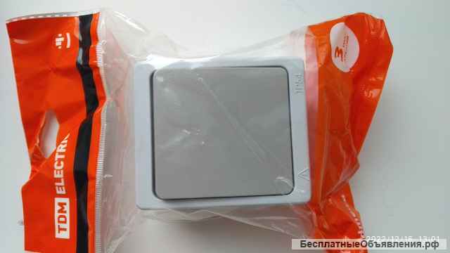 3 розетки и 2 выключателя TDM ip54