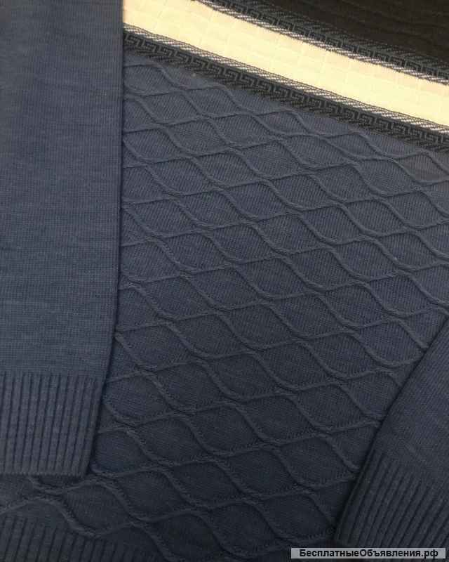 Свитер мужской синий