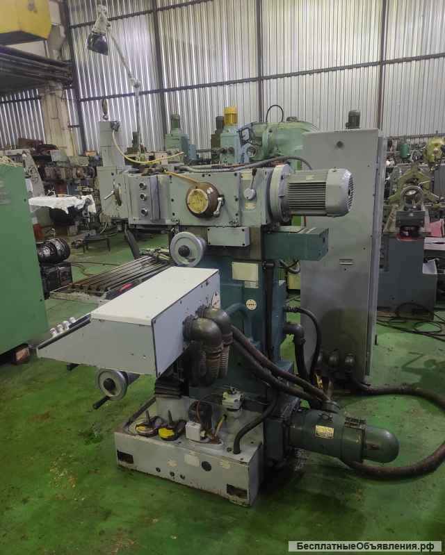 Широкоуниверсальный фрезерный станок 6720вф2