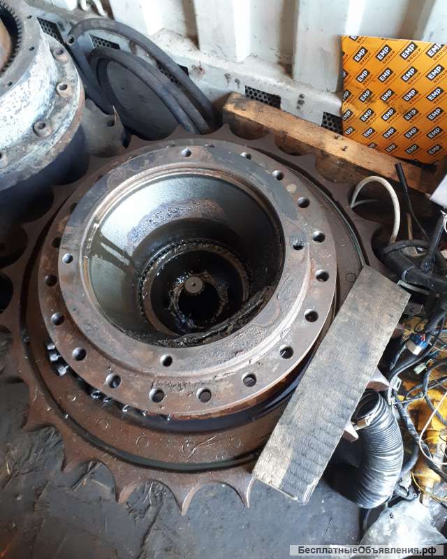 Редуктор хода hitachi zx 450/3 (9263595)