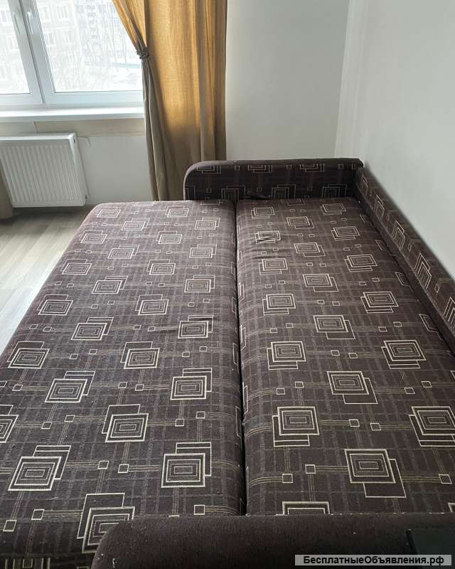 Диван двухспальный б/у