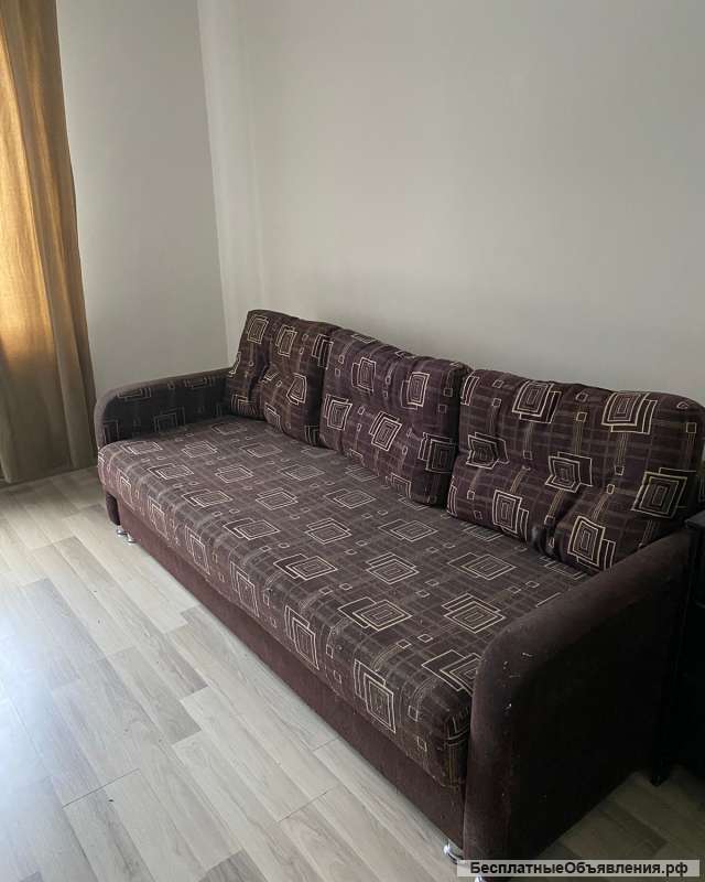 Диван двухспальный б/у