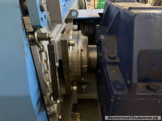 Промышленный одновальный шредер SHR600e37