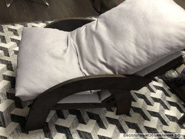 Кресло с подушкой