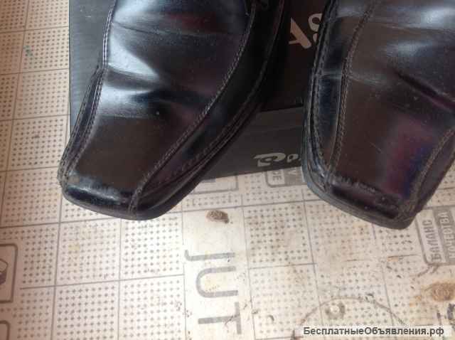 Ботинки черные, 40 размер