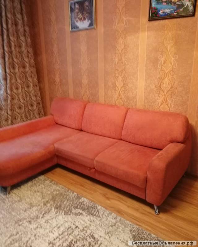 Угловой диван фабрики 8 Марта б/у