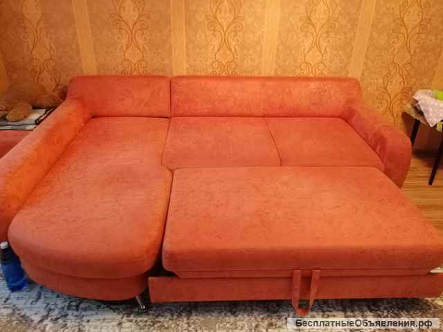 Угловой диван фабрики 8 Марта б/у