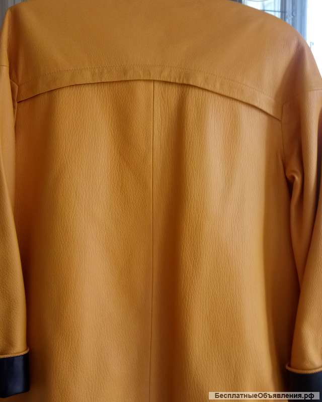 Женская куртка из натуральной кожи