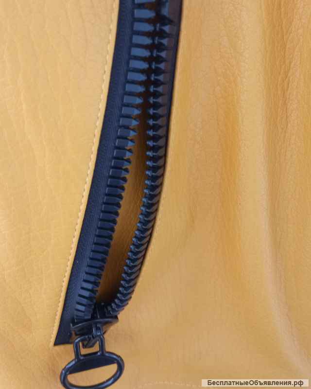 Женская куртка из натуральной кожи