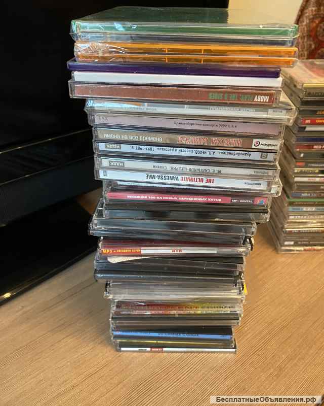 CD-диски с играми. уст. программами, музыкой, худ. фильмами, познавательными фильмами.