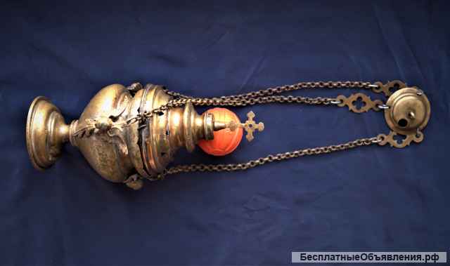 Старинное кадило большого размера в стиле Русский Ампир, украшенное литыми фигурами ангелов. XIX в.