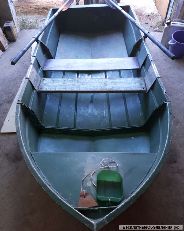 Аллюминевая вёсельная лодка