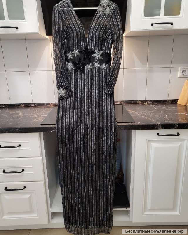 Новое черное внчернее платье