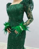 Люксовое вечернее платье с перьями