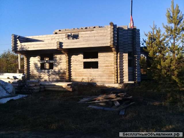 Сруб дома из оцелиндрованного бревна диаметром 260мм