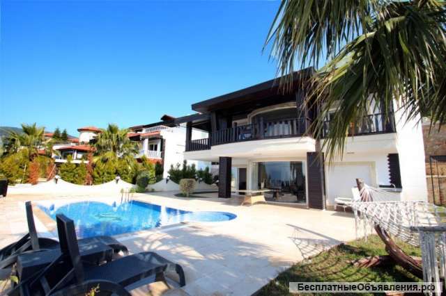 Шикарная вилла на берегу Средиземного моря