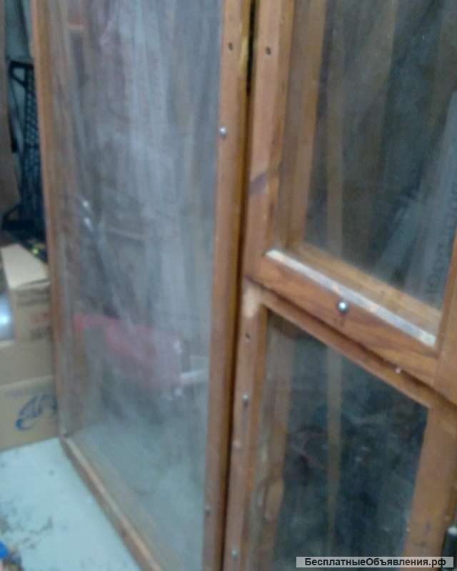 Блок оконный деревянный h-142х102х9 см. с форточкой