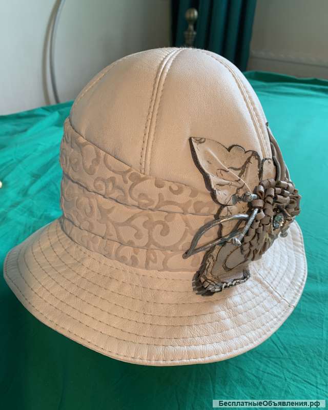 Шляпа женская кожаная
