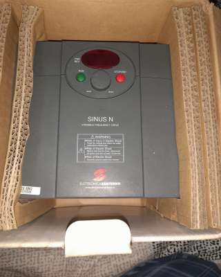 Частотник SINUS N 0005 2S XBK2. Вход 220В, 3,0 кВт, новый.