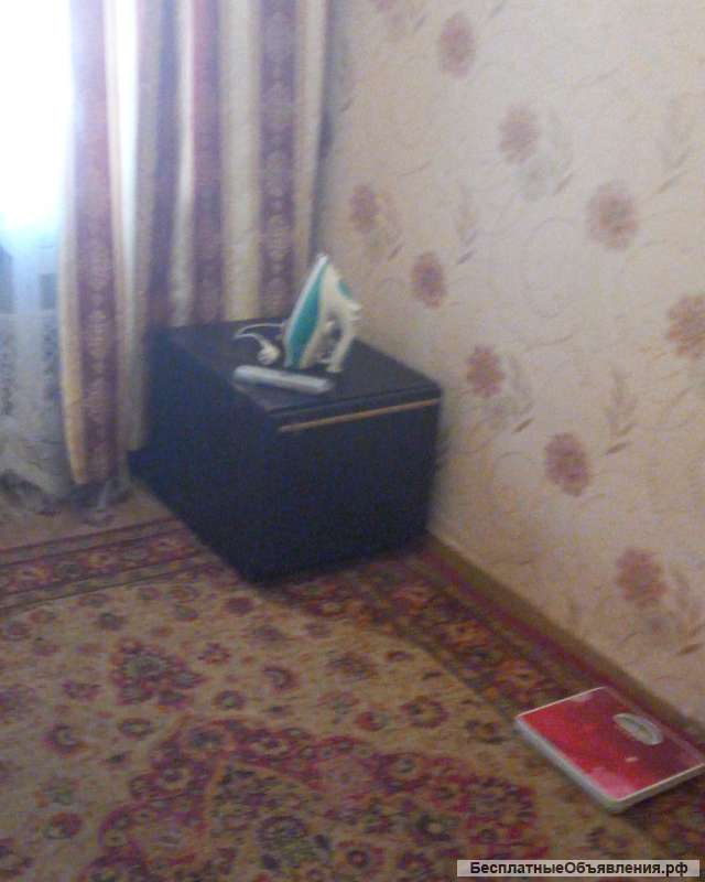 Сдам комнату в 4х комн.кв.