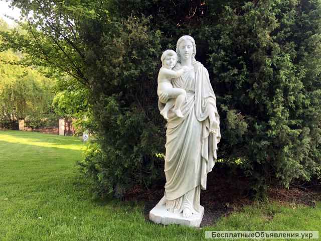 Скульптура Мадонна с младенцем ретроспектива в эпоху Ренессанса