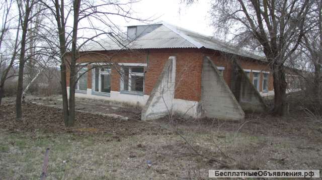 Нежилое помещение общей площадью 449,7 м.кв.