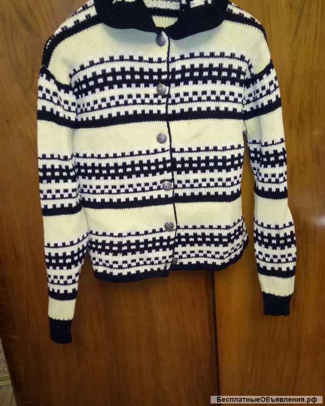 Фирменные кофты