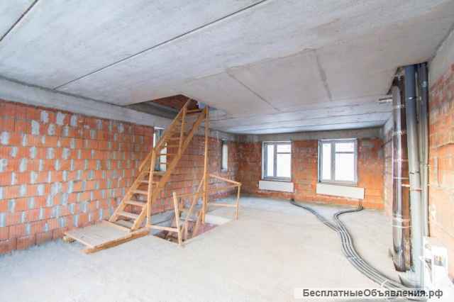 Трехуровневый таунхаус без отделки в КП "Кронбург", прописка Москва