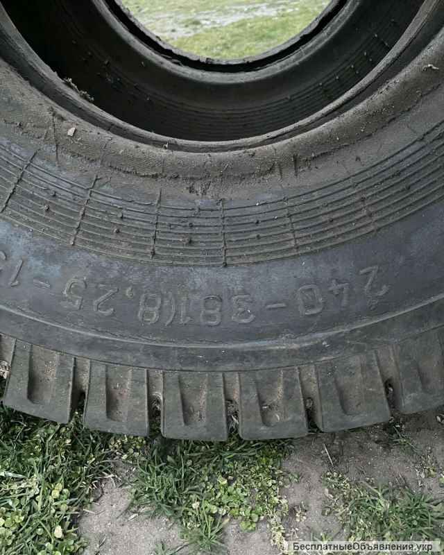 Шины 8,25-15 (240-381) на погрузчик