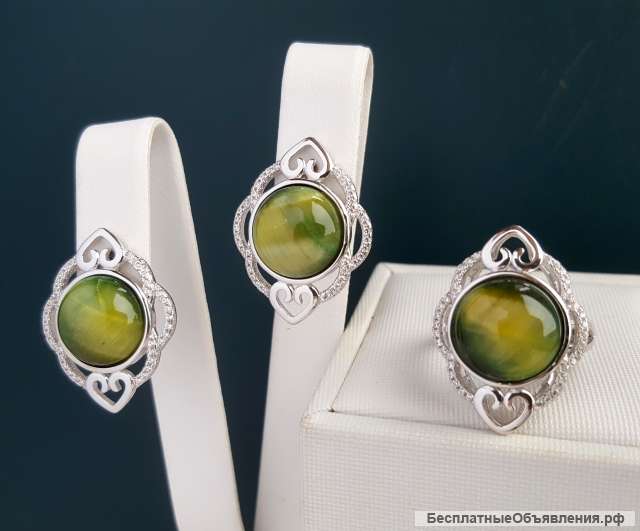 Комплект с серафинитом натуральным и цирконами, серебряный