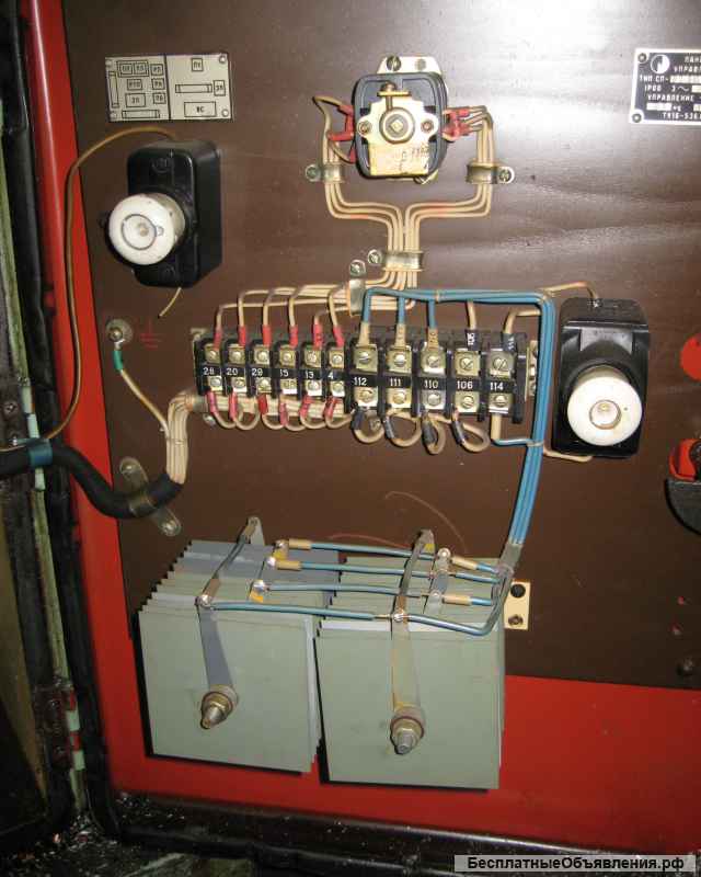 Станок вертикально-фрезерный 6Р12