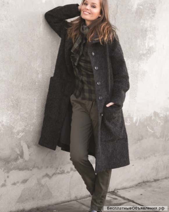 Остатков оптом без объема новой женской одежды из Франции