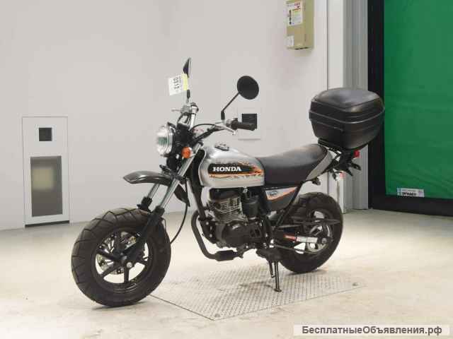 Мотоцикл нэйкед Honda APE 50 рама AC18 minibike мини-байк задний мотокофр