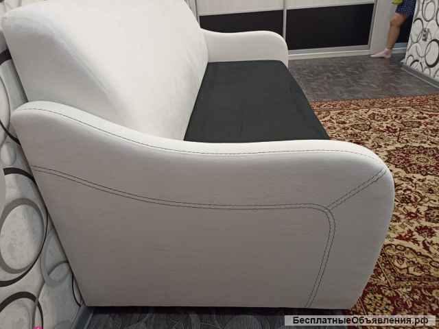 Красивый диван для удобного отдыха