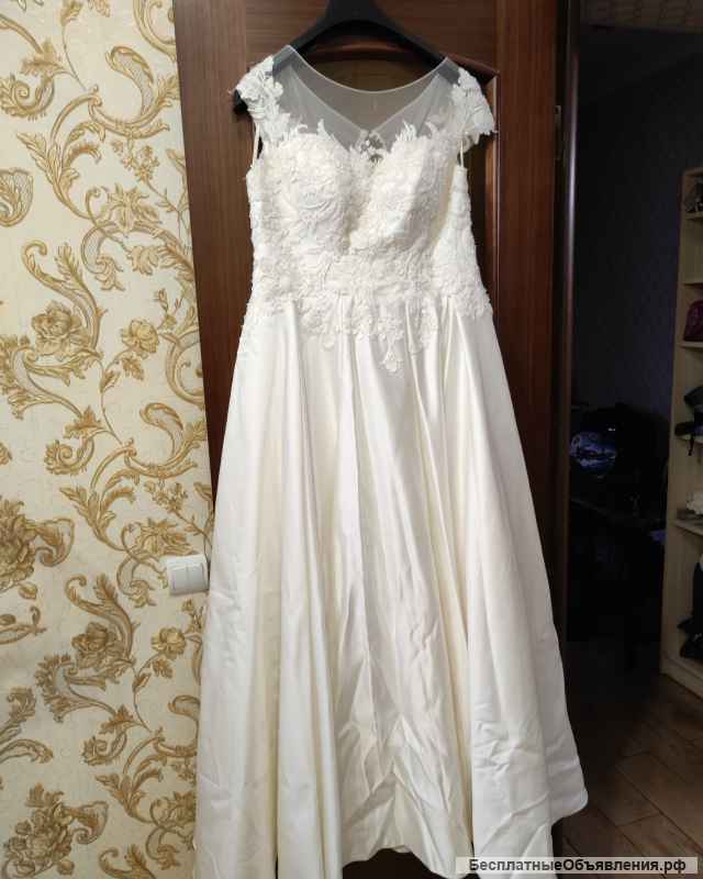Очень красивое свадебное платьею