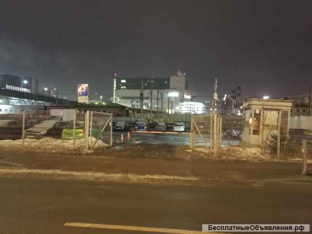 Охраняемая стоянка у Ладожского вокзала