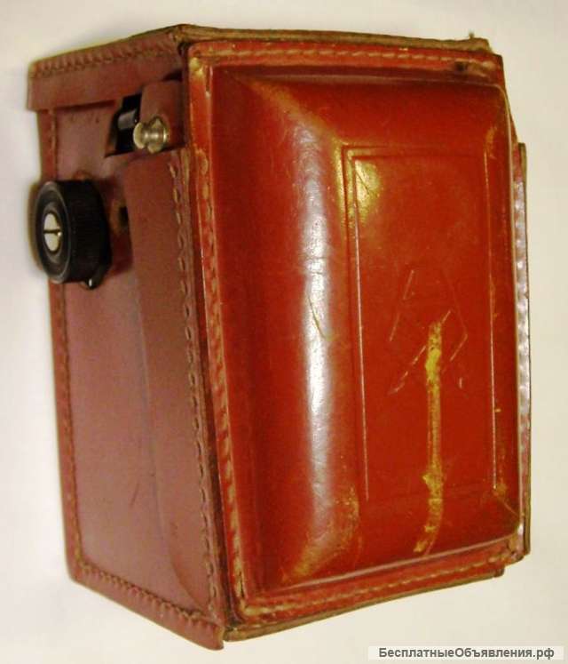 Люби́тель-2 советский двухобъективный зеркальный фотоаппарат