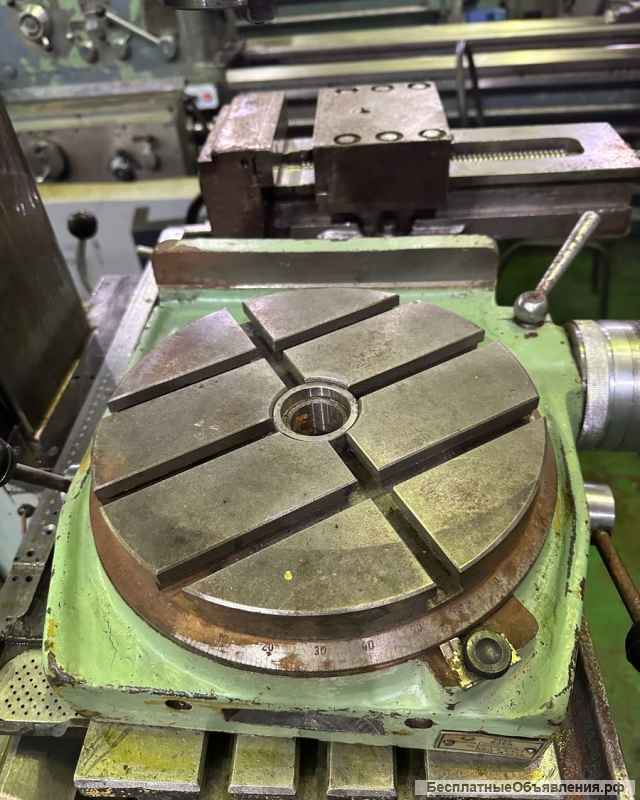 Широкоуниверсальный фрезерный станок СФ-676-1