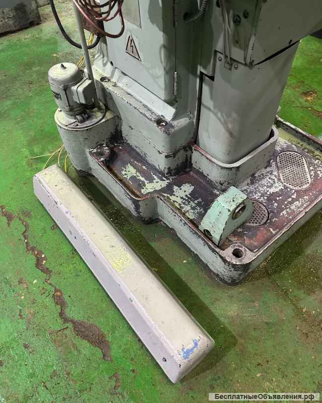 Широкоуниверсальный фрезерный станок СФ-676-1