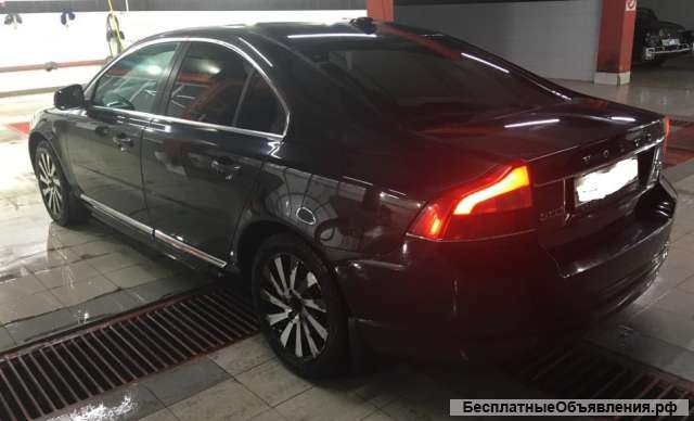 Автомобиль VOLVO S80