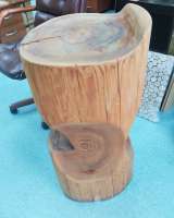 Барный стул из бревна
